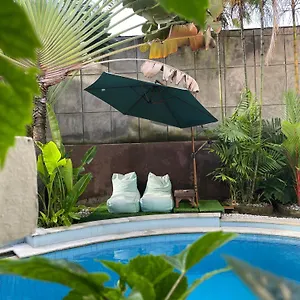 Umah Kita Alloggio in famiglia Seminyak